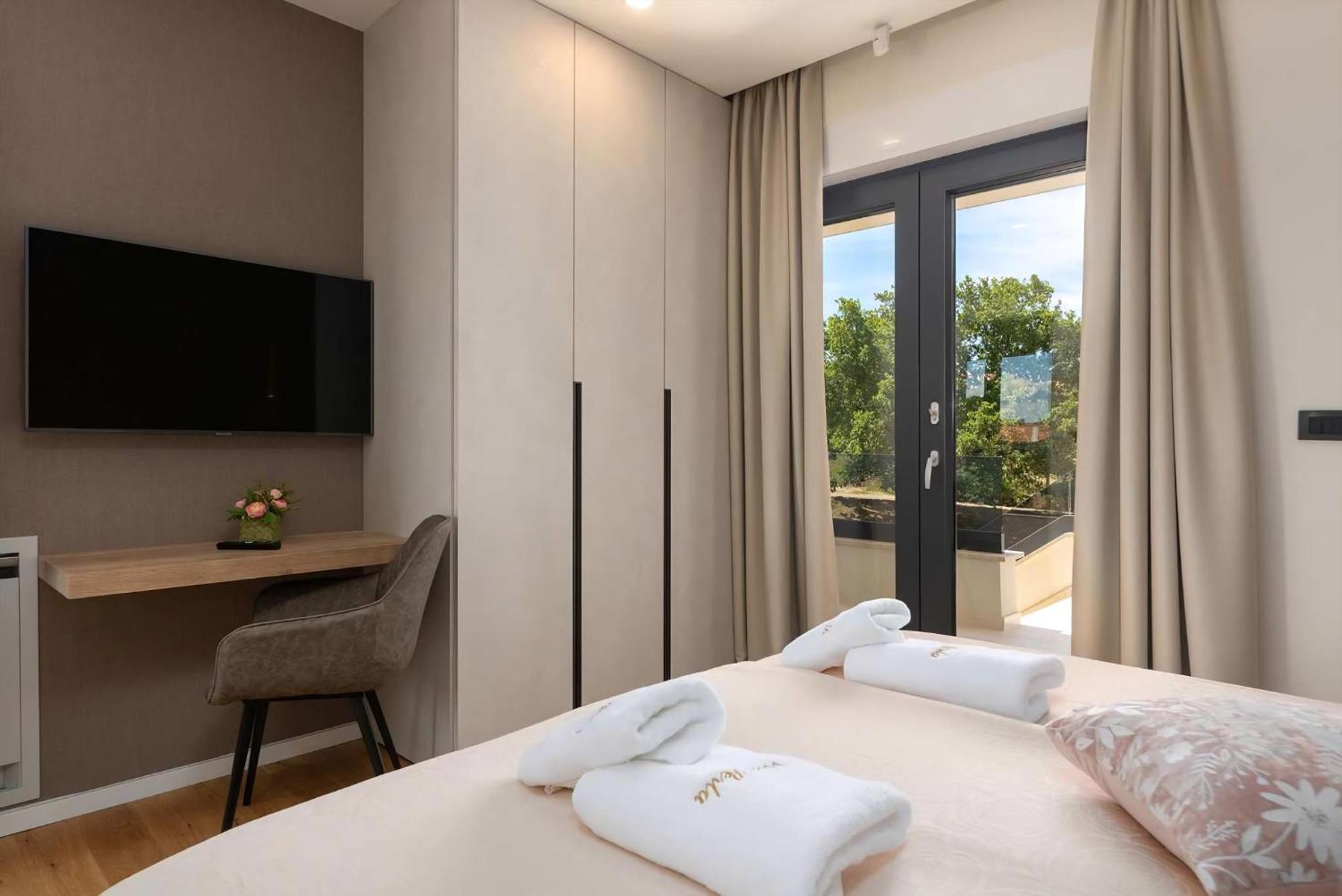 Luxurioese Villa Perla Mit Pool Und Jacuzzi Пореч Екстериор снимка